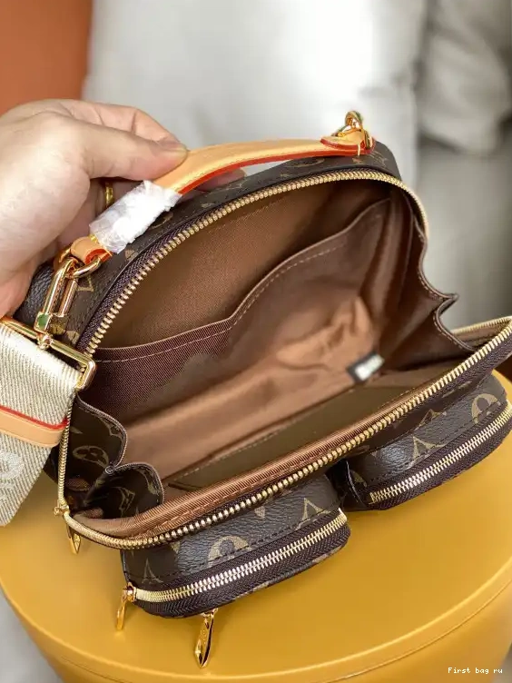 First bag ru VUITTON CROSSBODY UTILITY LOUIS 0513